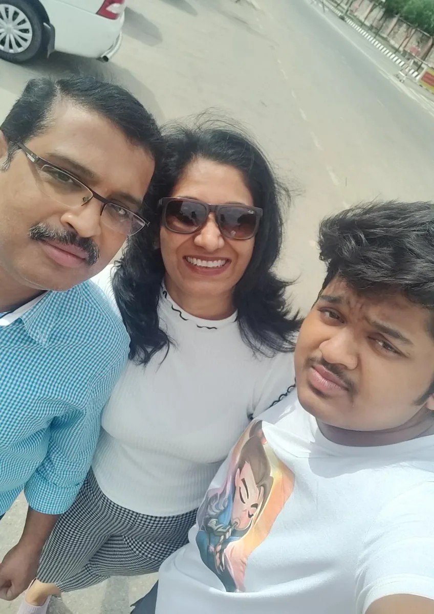 Dr. Pavankumar Yallarthi with his family, a FinEdge client from Visakhapatnam