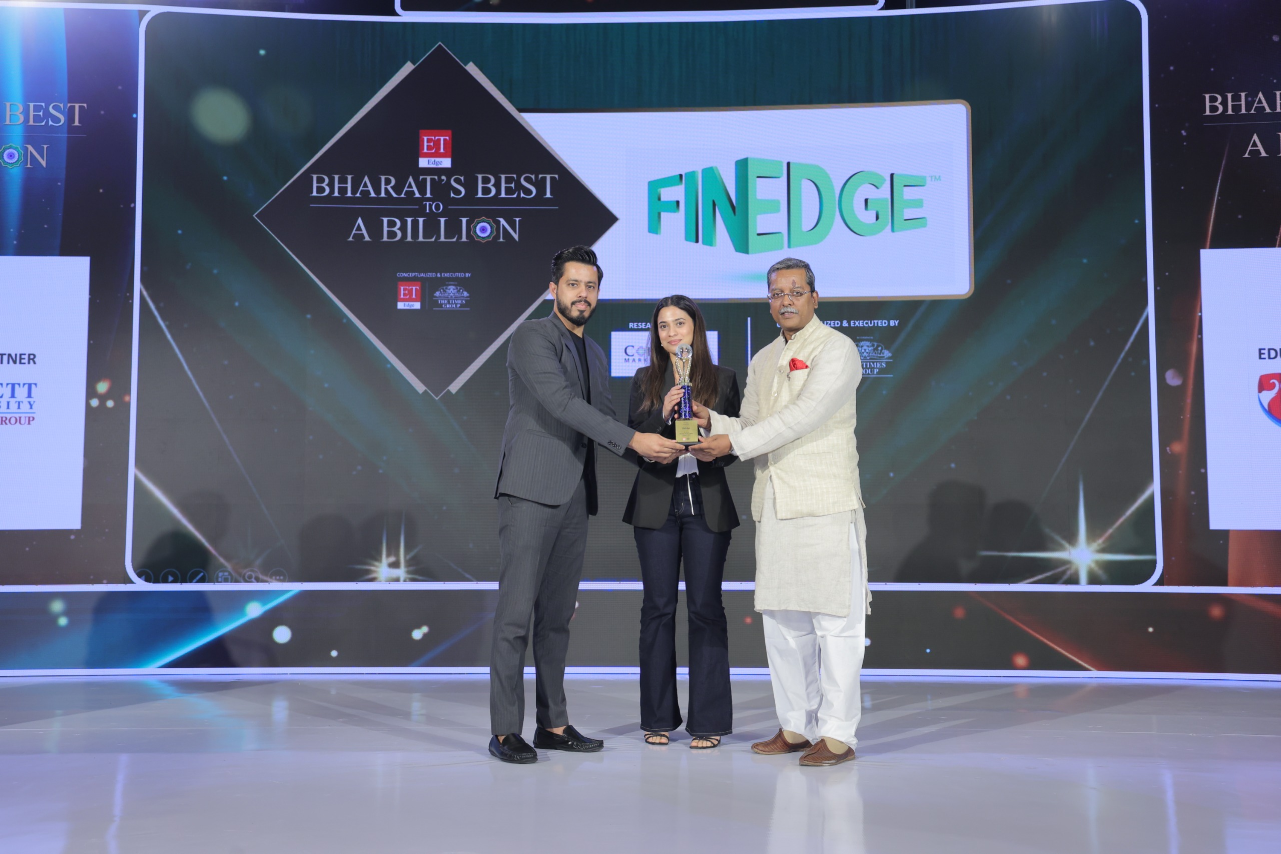 FinEdge team receiving ET Bharat’s Best to a Billion award on stage at ET Edge event, highlighting recognition and business growth
